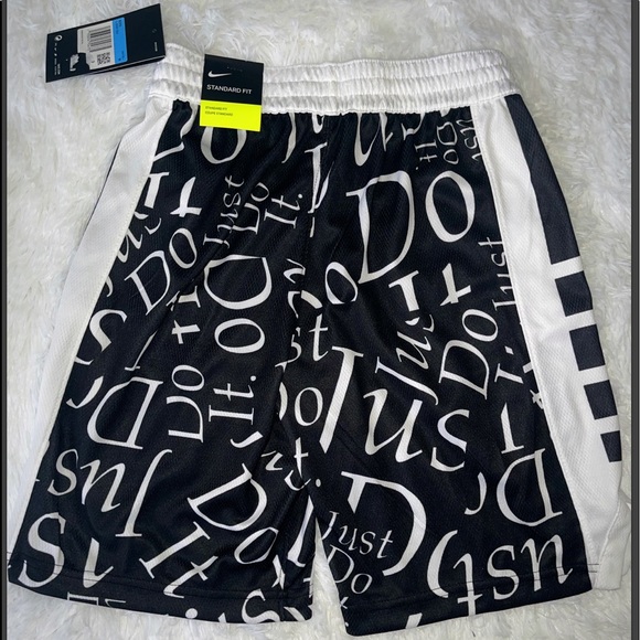 **SOLD** 🆕 Boys Nike Dri-Fit Basketball Short - Picture 4 of 4